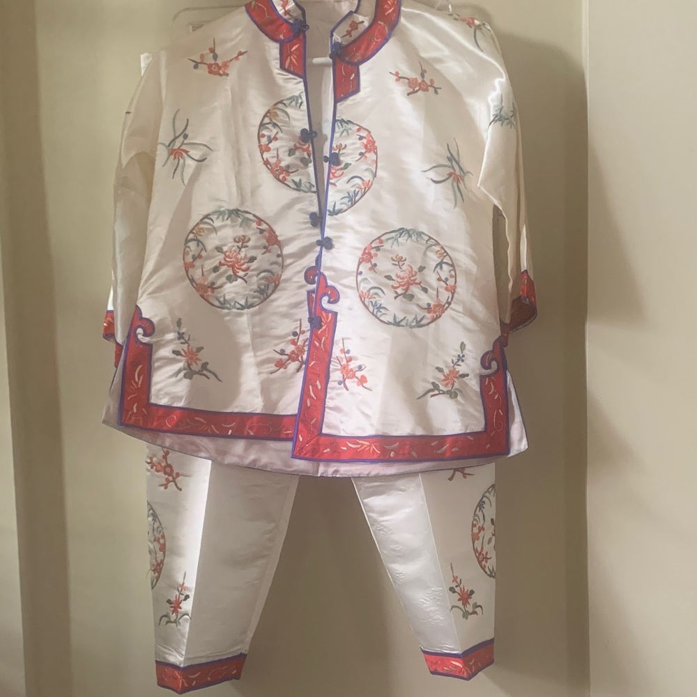 Floral Embroidered Two-Piece, lined kimono Set. Golden Deer